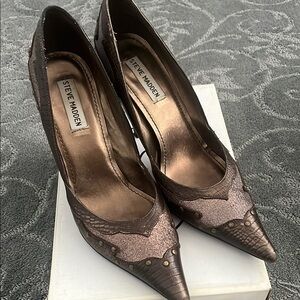 Steve Madden Brown Stiletto Heels with Intricate Lace Design